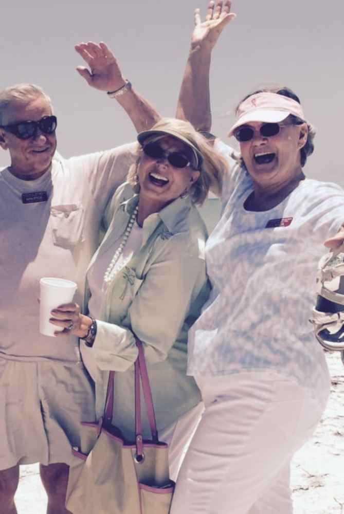 El Dorado Estates Travel Program - Happy Seniors